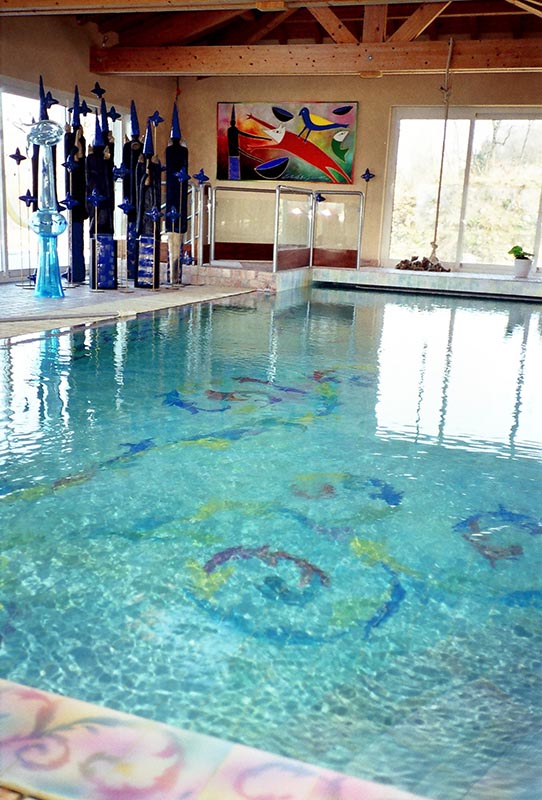 Piscine aux enluminures